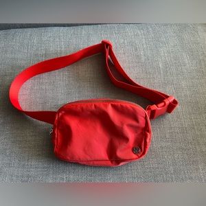 LULULEMON Everywhere Belt Bag in Autumn Red
